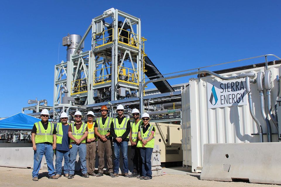 This Revolutionary Blast Furnace Vaporizes Trash and Turns It into Clean Energy (Without Any Emissions)